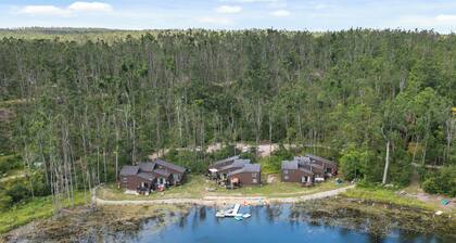 Peaceful 3-bedroom townhome on Martin Lake,Gaylord, near Boyne Mountain