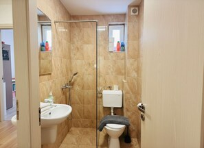 Hair dryer - Lovely Cozy Studio Close to Airport Free Parking (Surčin)