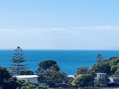 Bay View 2 bedroom Apartment Mornington Main Street