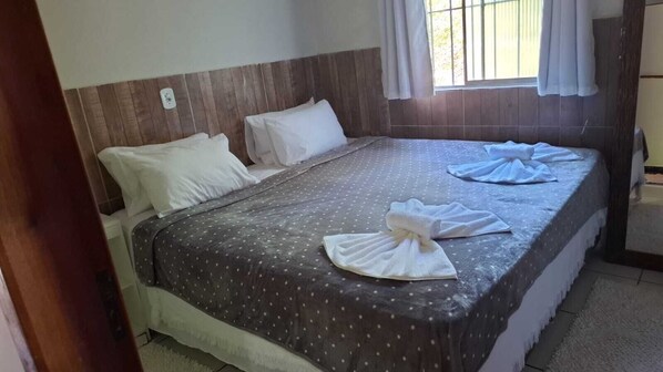 3 bedrooms, iron/ironing board, free WiFi, bed sheets - Mucugê House 23 (Arraial d'Ajuda)