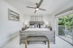 Room - Mermaid Retreat – Coastal Paradise Just Steps from Sombrero Beach (Marathon)