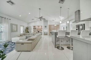 Interior - Mermaid Retreat – Coastal Paradise Just Steps from Sombrero Beach (Marathon)