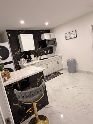 Private kitchen - Velvet Desire Only For adults/ 15 min Strip (Las Vegas)