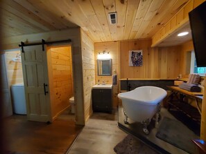 Shower, hair dryer, towels, soap -
Misty Spruce, tucked away, wooded oasis. (Gatlinburg)