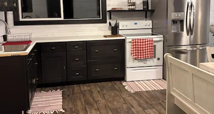 2-bedroom farmhouse at Stardust and Saige Homestead Grant/Ogallala