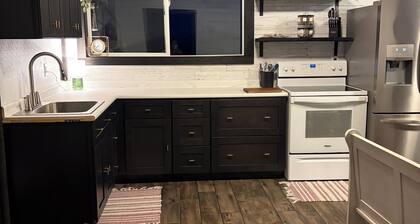 2-bedroom farmhouse at Stardust and Saige Homestead Grant/Ogallala