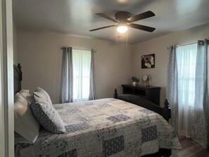 2 bedrooms, iron/ironing board, WiFi, bed sheets
