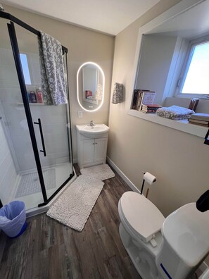 Bathroom - Charming Bed & Breakfast! (Estevan)