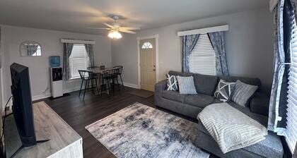 Charming 2-bedroom house in beautiful Lewellen. Minutes away from Lake Mac!