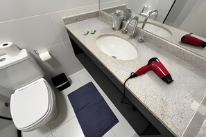 Departamento básico | Baño