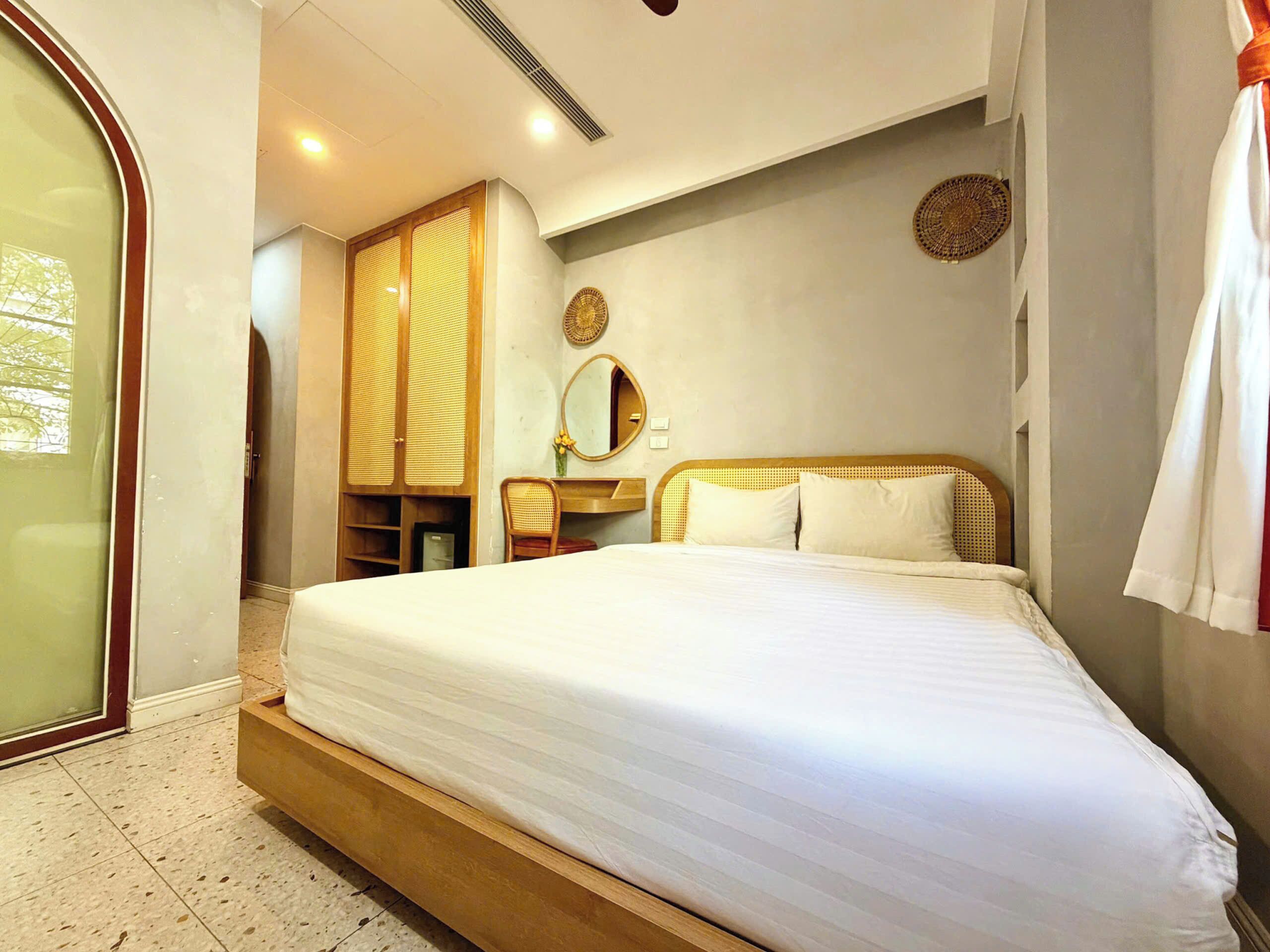 Superior Double Room, City View