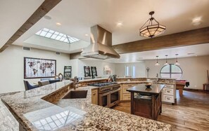 Private kitchen - A beautiful oasis in heart of Paradise Valley-a home away from home. (Paradise Valley)