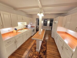 Private kitchen - BorchWood@Acadia National park (Ellsworth)