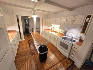 Private kitchen - BorchWood@Acadia National park (Ellsworth)