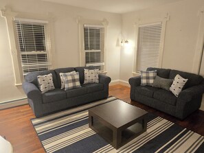 Living area - BorchWood@Acadia National park (Ellsworth)