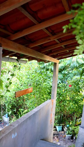PEDRO'S LITTLE HOUSE - 100 meters from the tractor stop