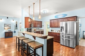 Fridge, microwave, oven, stovetop - Small Dog(s)|Spa|Arcade|2 Kitchens (By Beach Star) (Murrells Inlet)