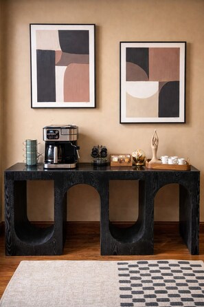 Interior - Elegant 4BDR Boston Stay Free Garage + EV Charger (Boston)