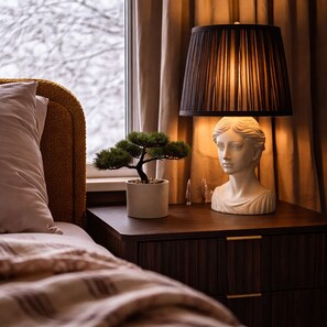 Room - Elegant 4BDR Boston Stay Free Garage + EV Charger (Boston)