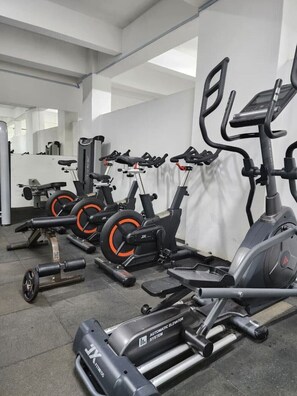 Fitness facility - Pendo Nest Suites| Modern Nairobi stay with Fast Wi-Fi| Gym| pool| Comfort (Nairobi)