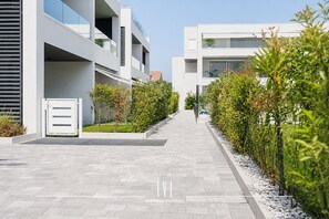Property grounds - OasiSole-Suite with Terrace and Pool (Lido di Iesolo)