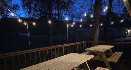 Shoreland Retreat 4 Bedroom house in Scottsboro with access to Guntersville Lake