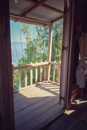 Property grounds. Hotel Jaflong Point