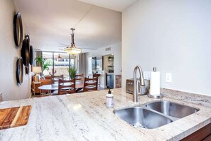 Fridge, microwave, oven, stovetop - Modern and Sophisticated Old Town Scottsdale Gem (Scottsdale)