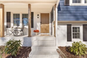 Exterior detail - North Hills Area 4BR + Basement Suite + Fire Pit (Raleigh)