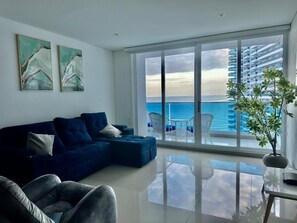 Living area - Pleasant 1-bedroom apartment with AC in vibrant Rodadero (Rodadero)