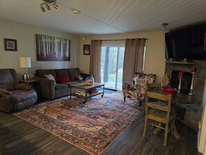 Living area - The Perfect Big Sky Getaway (Big Sky)
