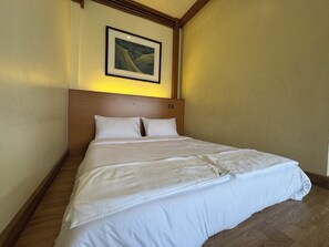 Phòng 4, không hút thuốc, phòng tắm riêng