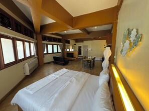 Quadruple Room, Non Smoking, Private Bathroom - Sukstay Hotel (Bangkok)