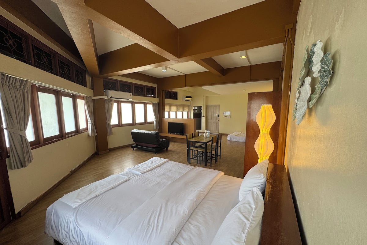 Quadruple Room, Non Smoking, Private Bathroom