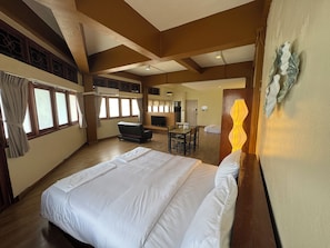 Quadruple Room, Non Smoking, Private Bathroom