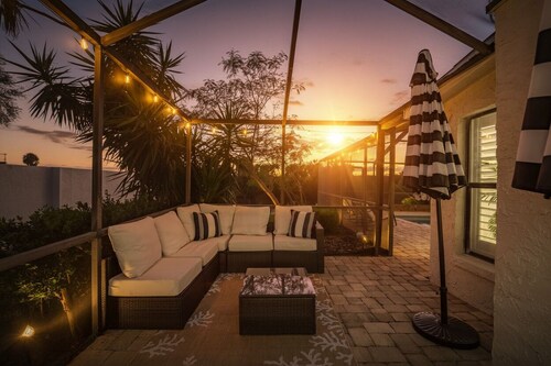 Waterfront Pool Retreat with Sunset Views minutes from Tampa