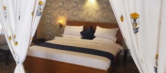 blue heaven resort jaipur 