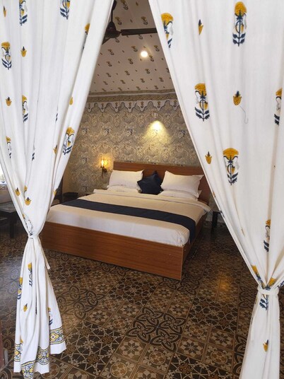 blue heaven resort jaipur 