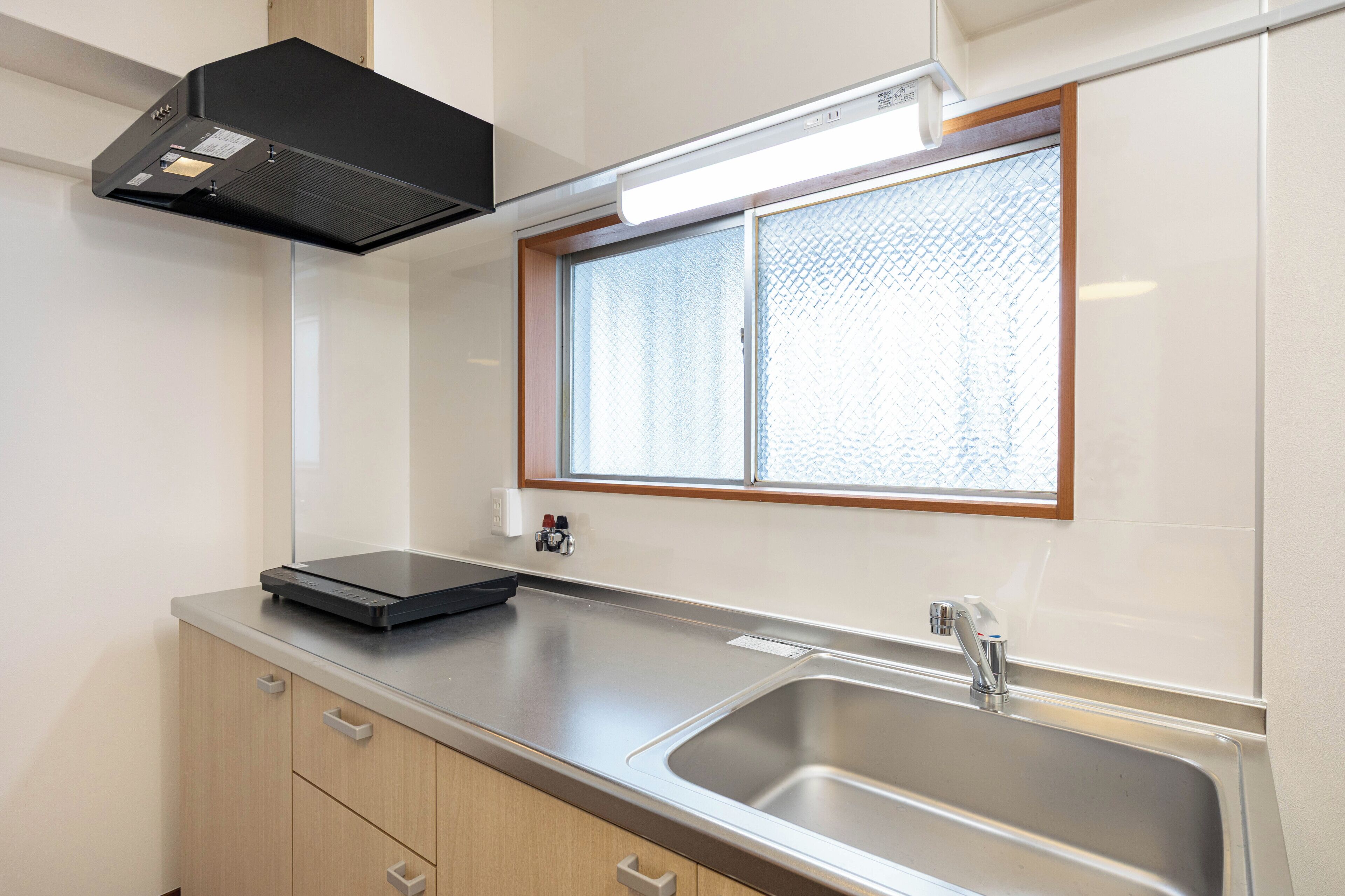 Comfort Apartment, Non Smoking (305) | Private kitchen | Dining tables