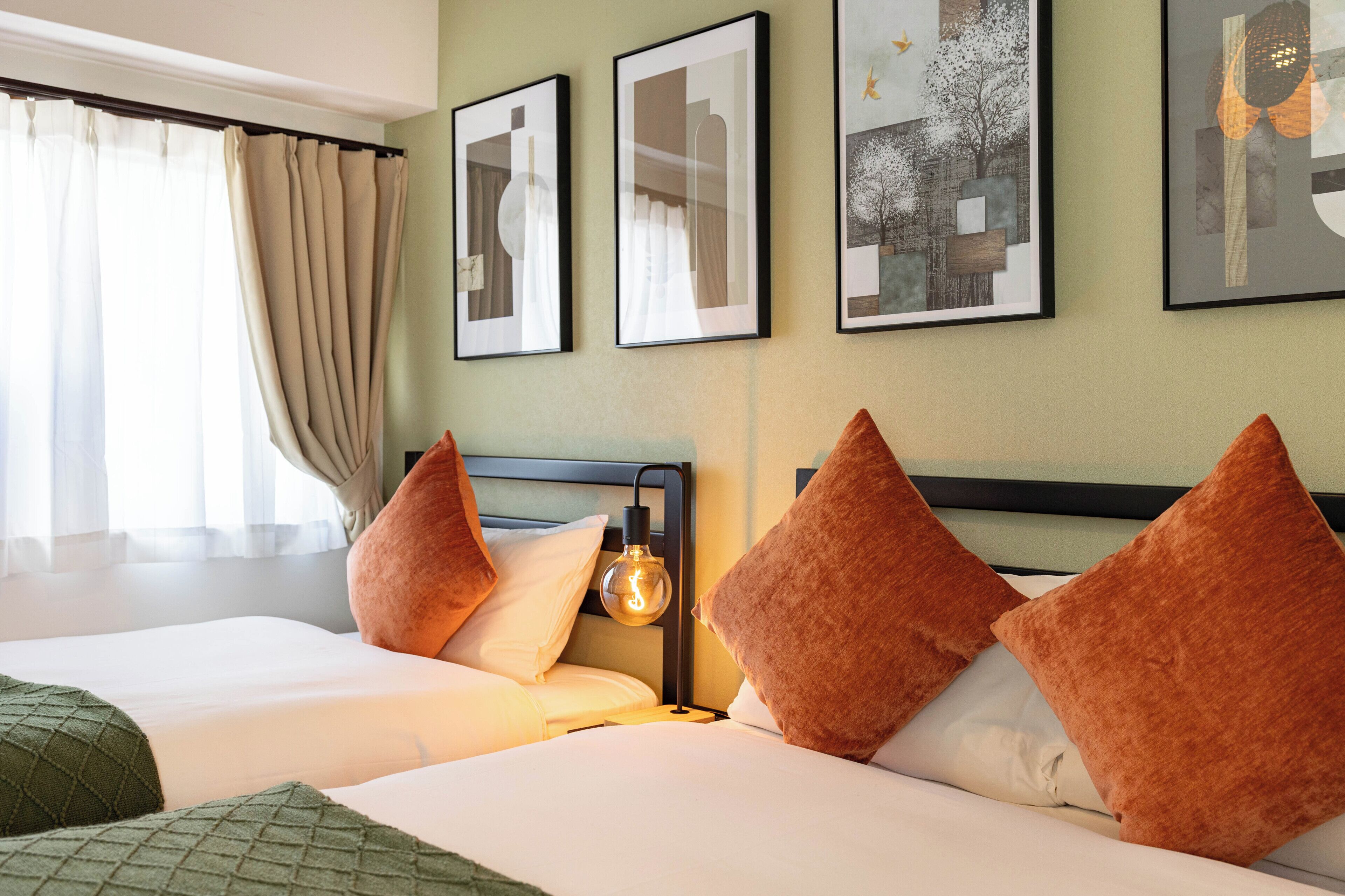 Deluxe Apartment, Non Smoking (312) | Premium bedding, blackout drapes, iron/ironing board, free WiFi