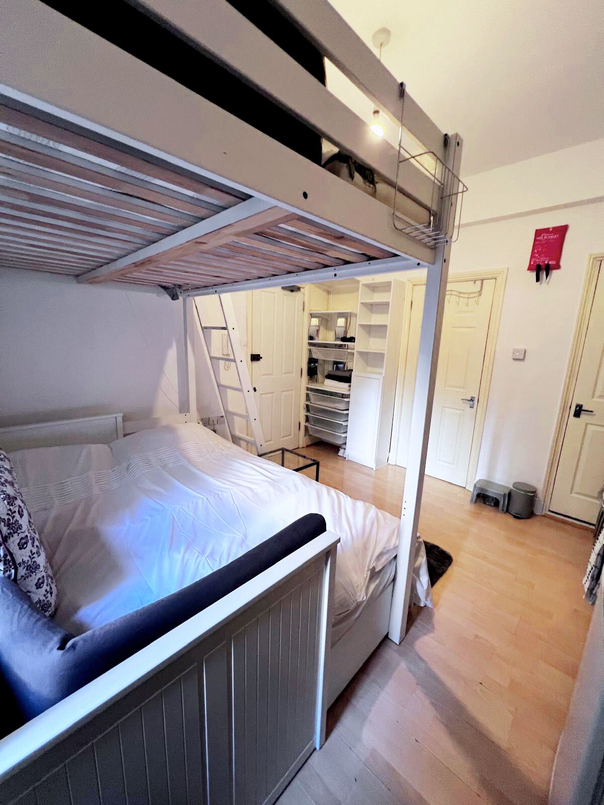 1 Schlafzimmer, Bügeleisen/Bügelbrett, Bettwäsche