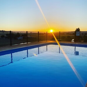 Pool - Gateway to Mt Buller · Stylish Alpine Apartment in the Heart of the High Country (Merrijig)