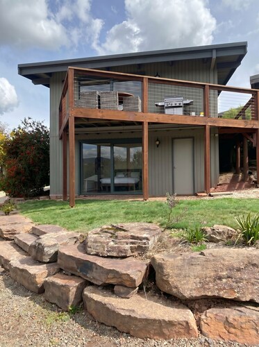 Gateway to Mt Buller · Stylish Alpine Apartment in the Heart of the High Country