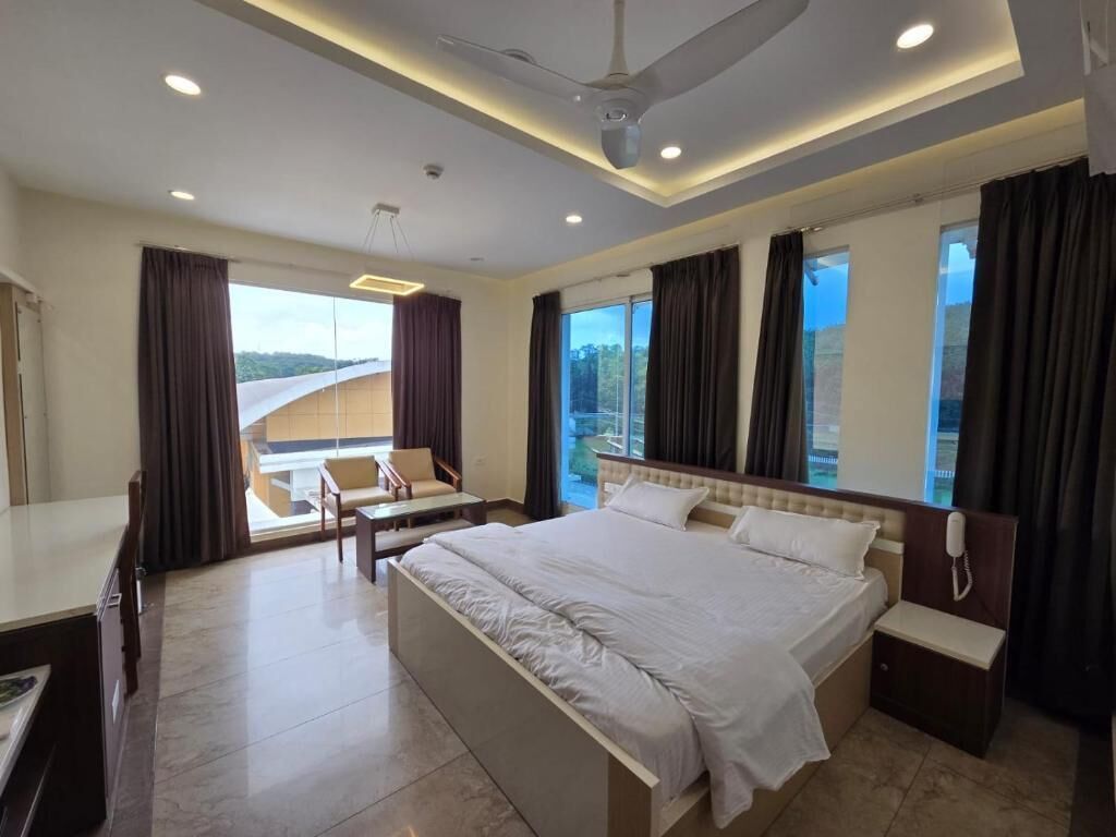 Deluxe Double Room, Balcony, Garden View