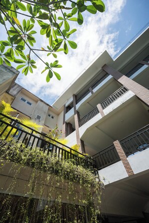 Exterior detail - Nusa Dua Moon Hotel (Nusa Dua)