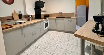 Between 2 places, 42 m² apartment in Arras center