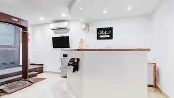House | Reception