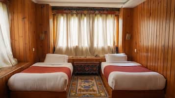 Kahden hengen standard-huone (yksi tai kaksi sänkyä)