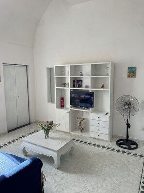 Living area - Vrbo Property (Piano di Sorrento)