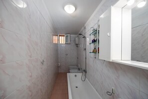Bathroom - Vrbo Property (Piano di Sorrento)